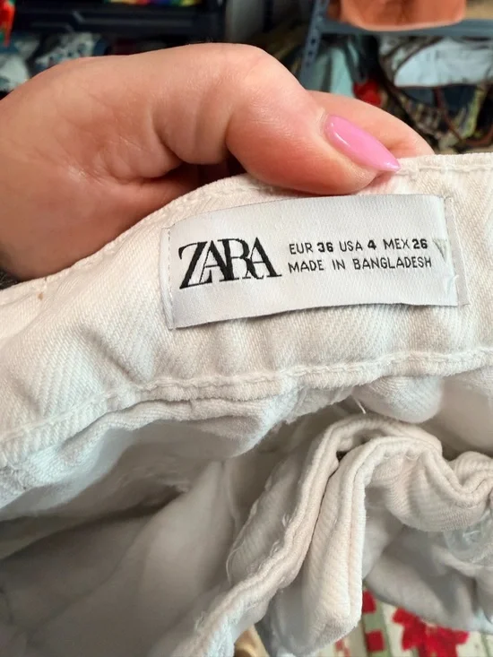 Zara White Ankle-Length Wide Crop Jeans - Picture 3 of 6